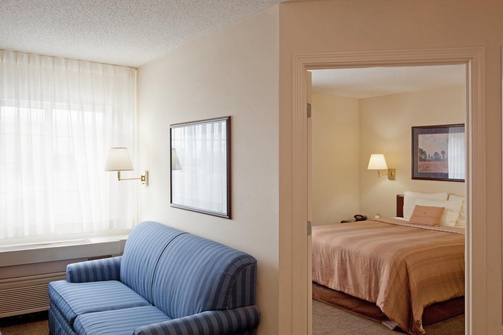 Sonesta Simply Suites Boston Брейнтрі Екстер'єр фото