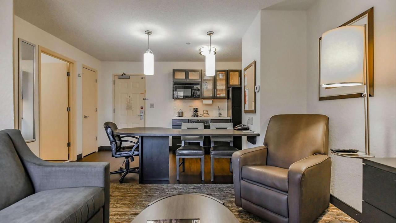 Sonesta Simply Suites Boston Брейнтрі Екстер'єр фото