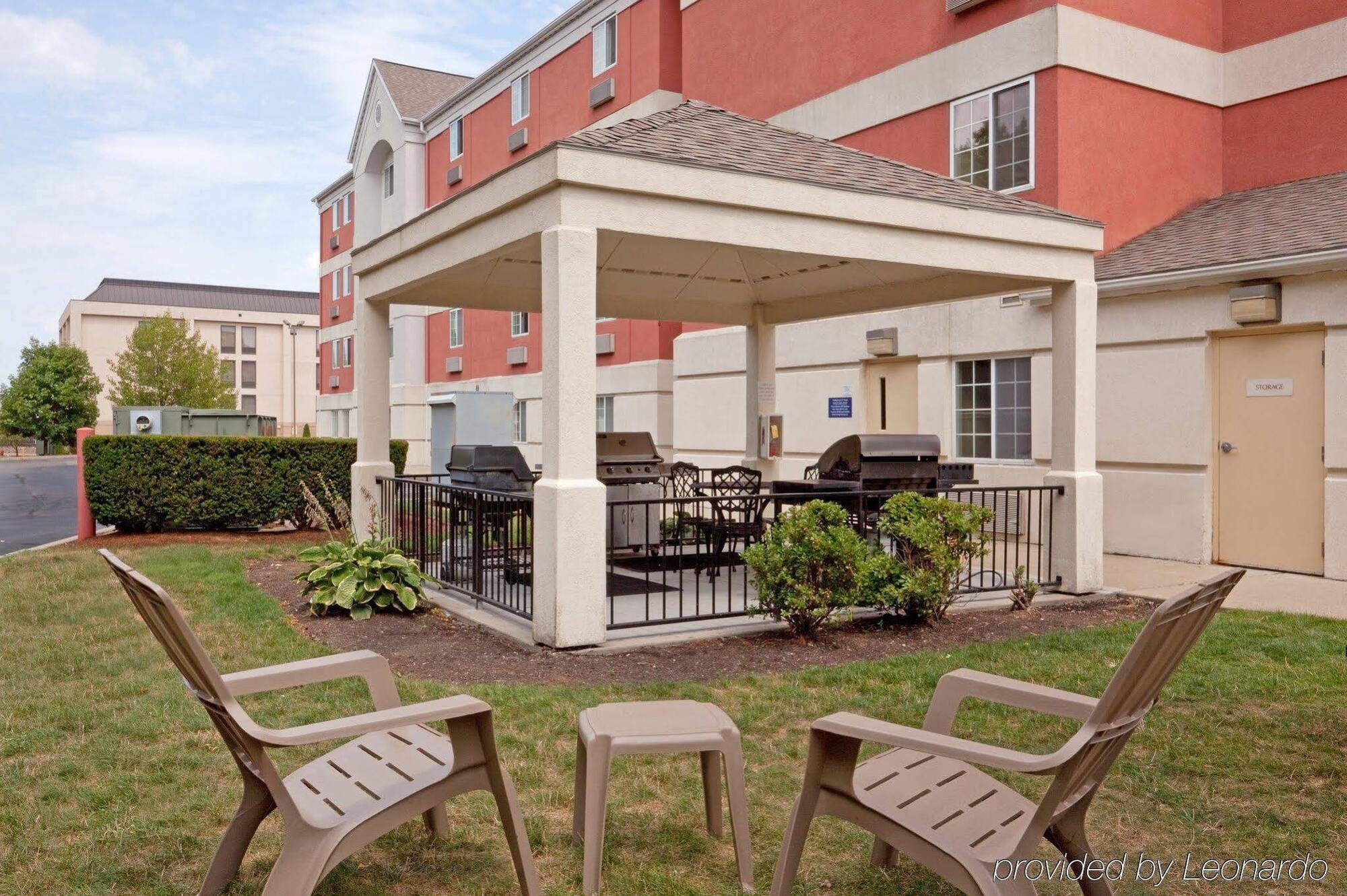 Sonesta Simply Suites Boston Брейнтрі Екстер'єр фото